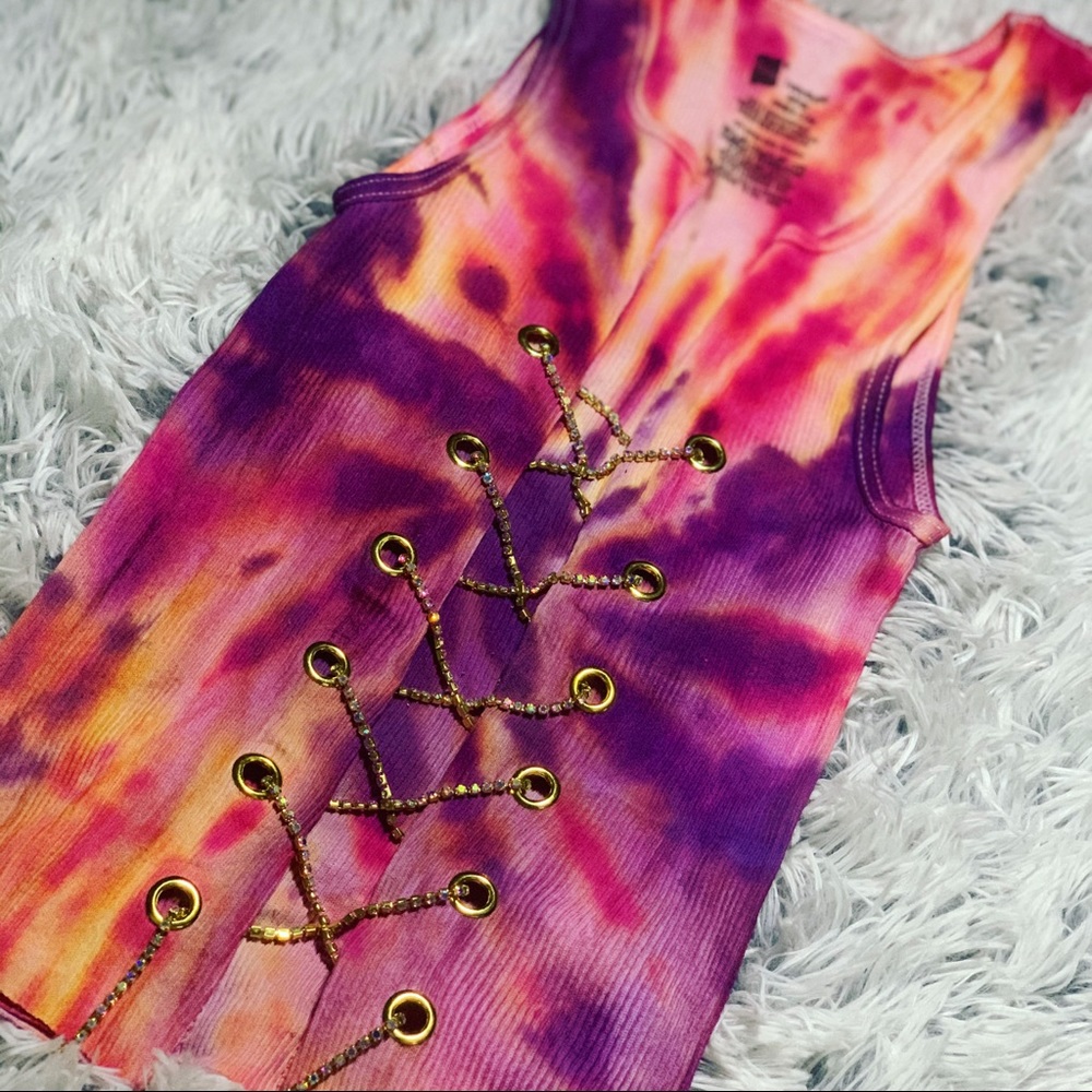Tye dye chain cropped tops